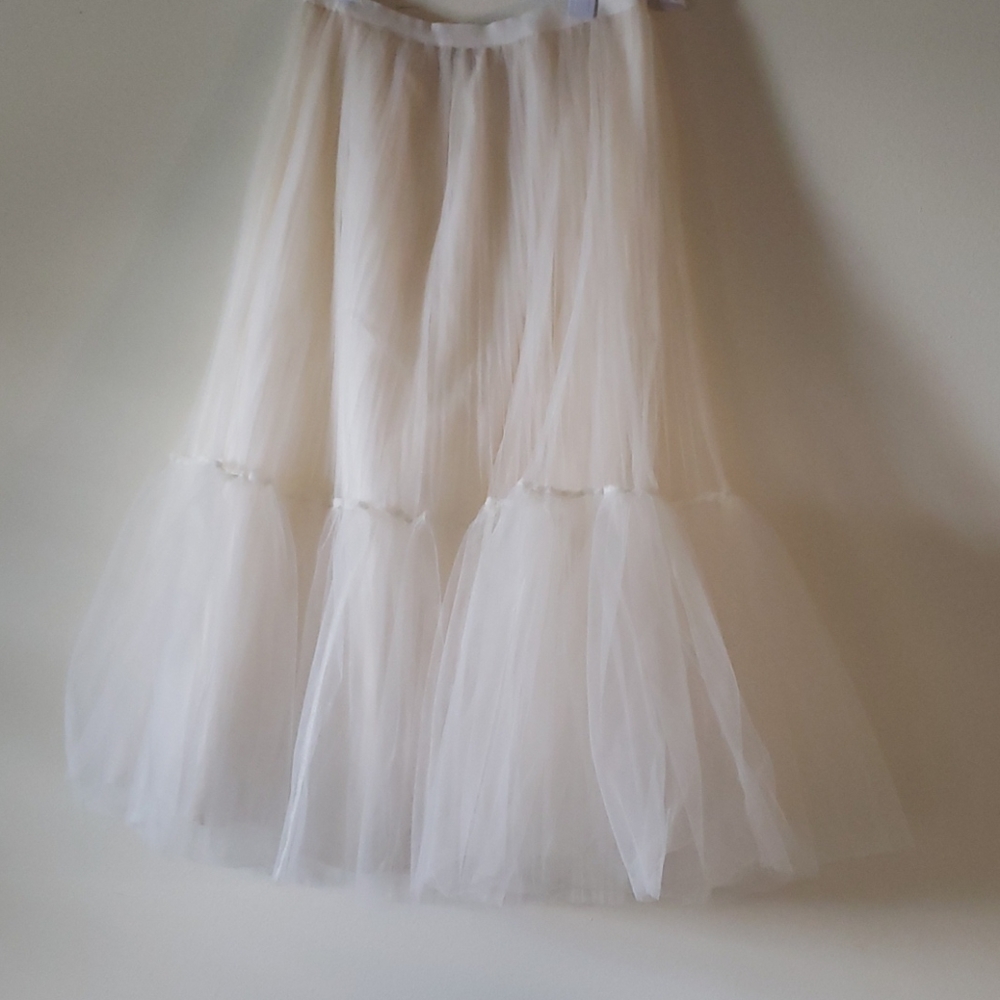 skirt - Picture 2 of 3